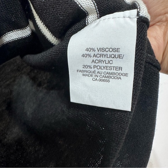 Smart Set Black White Stripes Lightweight Kitten Comfy Sweater Size XS - Picture 9 of 9